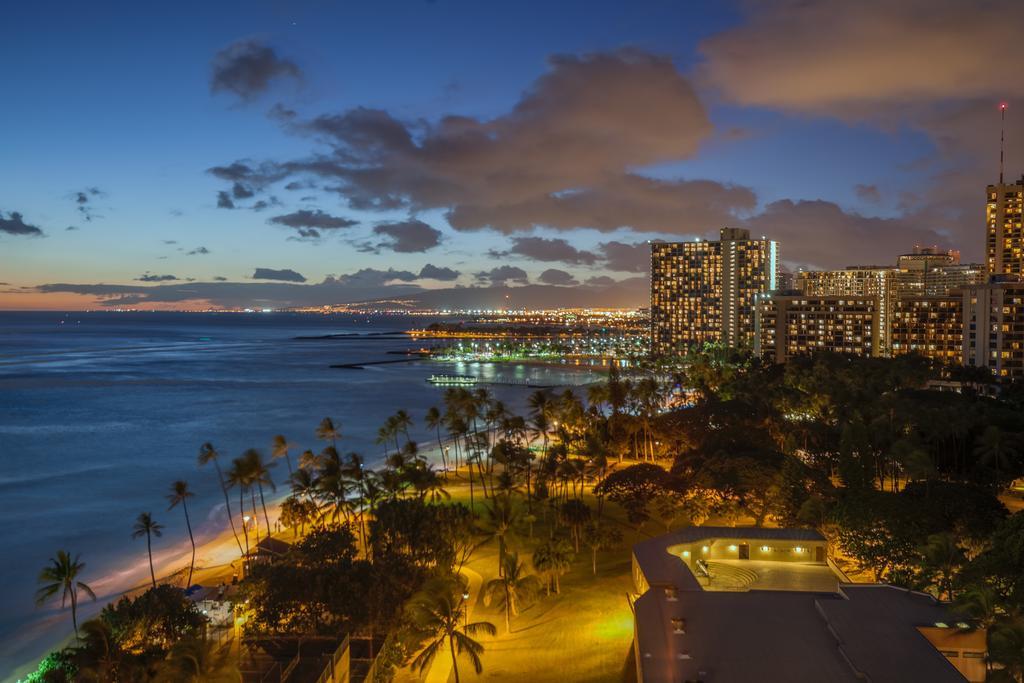 Castle Waikiki Shore Хонолулу Екстериор снимка